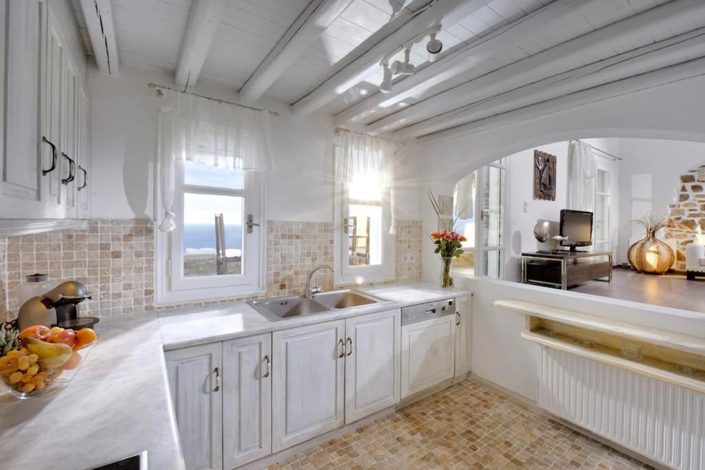 Mykonos Sea View Luxury Villa By Calypso Sunset Villas Mykonos Town ภายนอก รูปภาพ